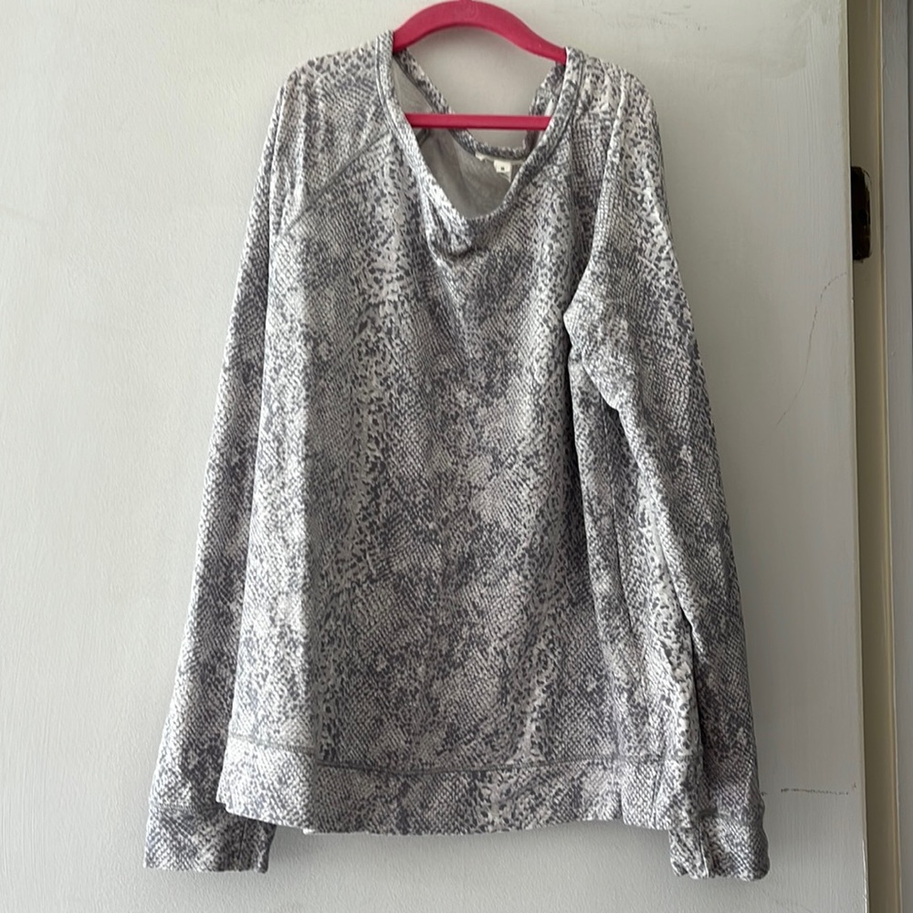 Soft Joie snake print light sweatshirt